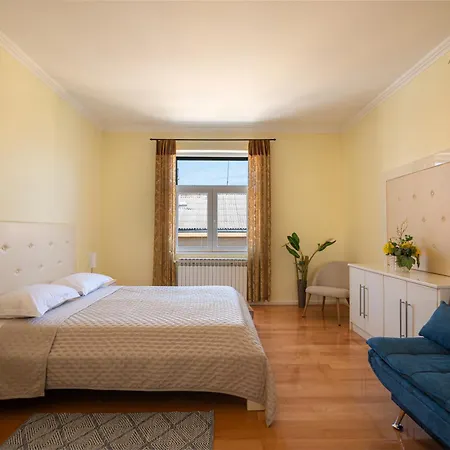 Lucy Retreat - Center - Near Diocletian's Palace With Jacuzzi سبليت
