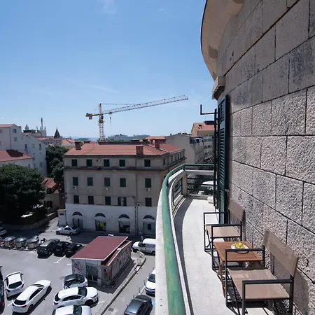 Lucy Retreat - Center - Near Diocletian's Palace With Jacuzzi 斯普利特