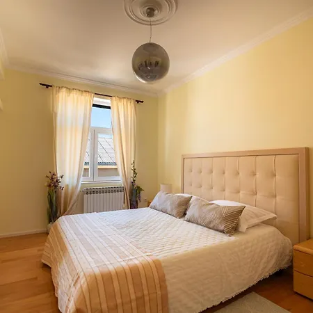 Апартаменты Lucy Retreat - Center - Near Diocletian's Palace With Jacuzzi *