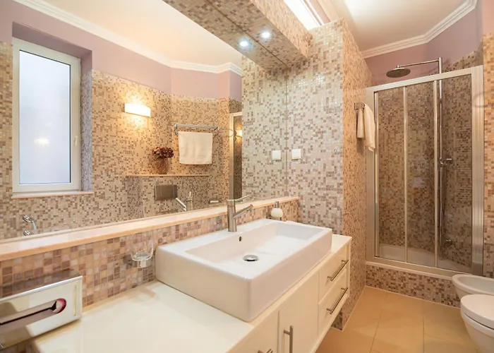 Lucy Retreat - Center - Near Diocletian's Palace With Jacuzzi Διαμέρισμα Σπλιτ