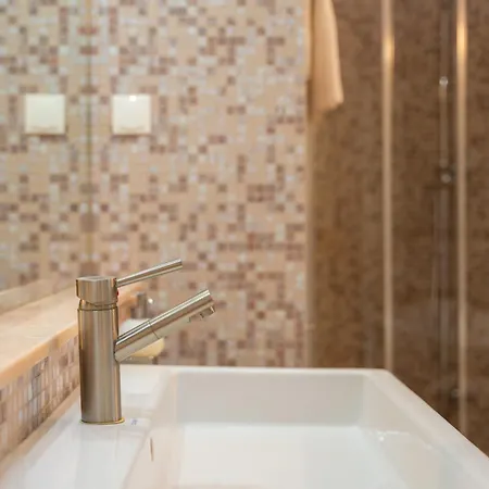 Apartament Lucy Retreat - Center - Near Diocletian's Palace With Jacuzzi Split